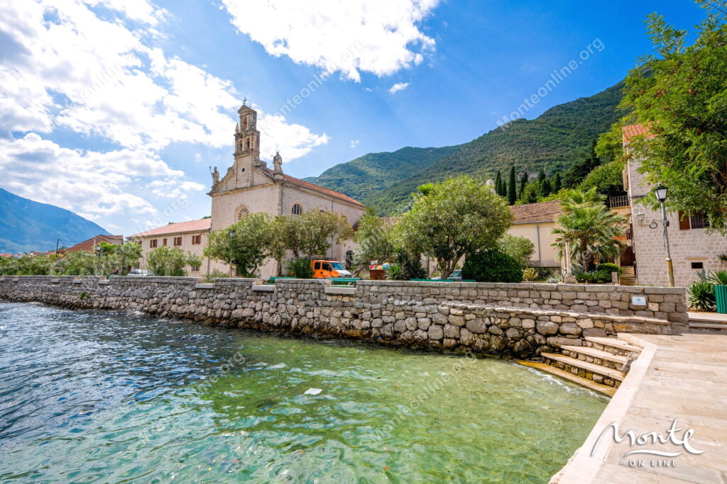 prostornaya kvartira s 2 spalnyami vidom na more i bassejnom v prchane kotor 38