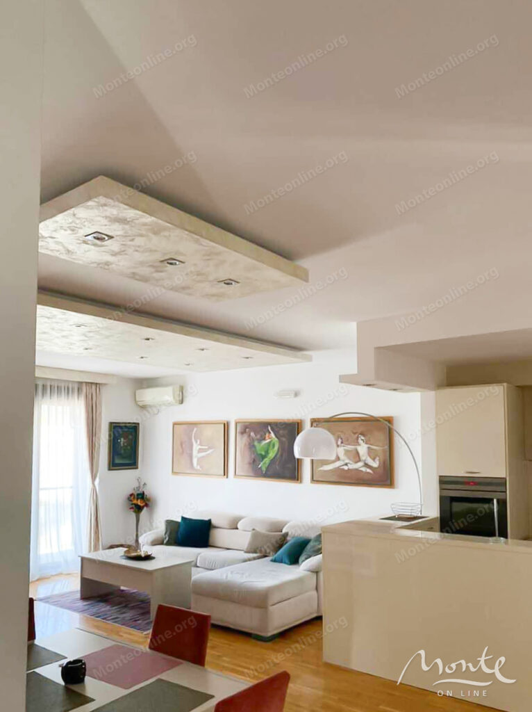 prostornaya kvartira s 3 spalnyami tremya terrasami i vidom na more v bechichi 03