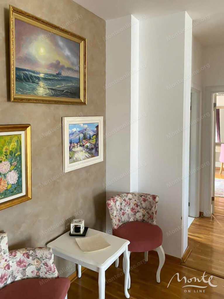 prostornaya kvartira s 3 spalnyami tremya terrasami i vidom na more v bechichi 07