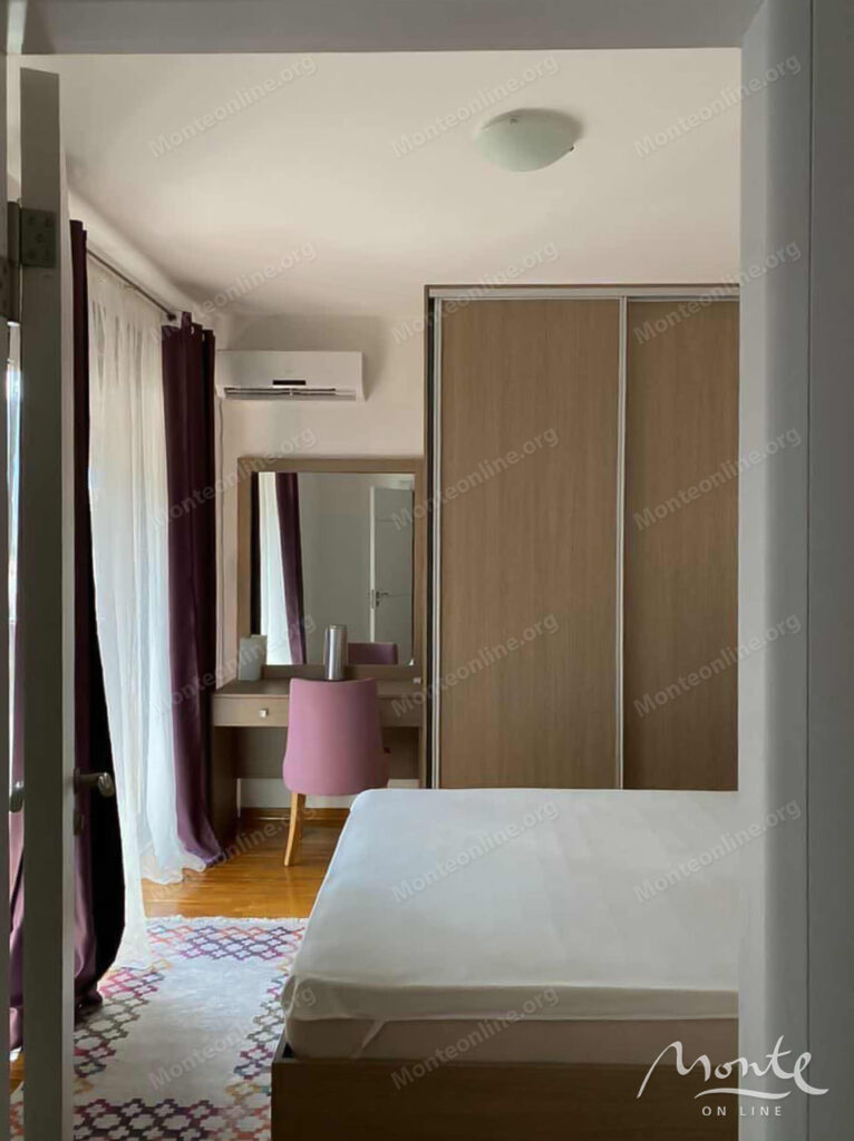 prostornaya kvartira s 3 spalnyami tremya terrasami i vidom na more v bechichi 10