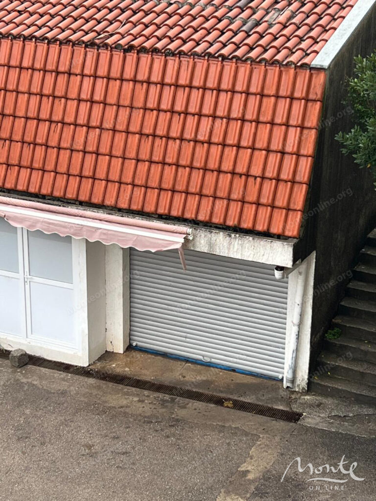 prostornaya meblirovannaya kvartira s 3 spalnyami v budve 39