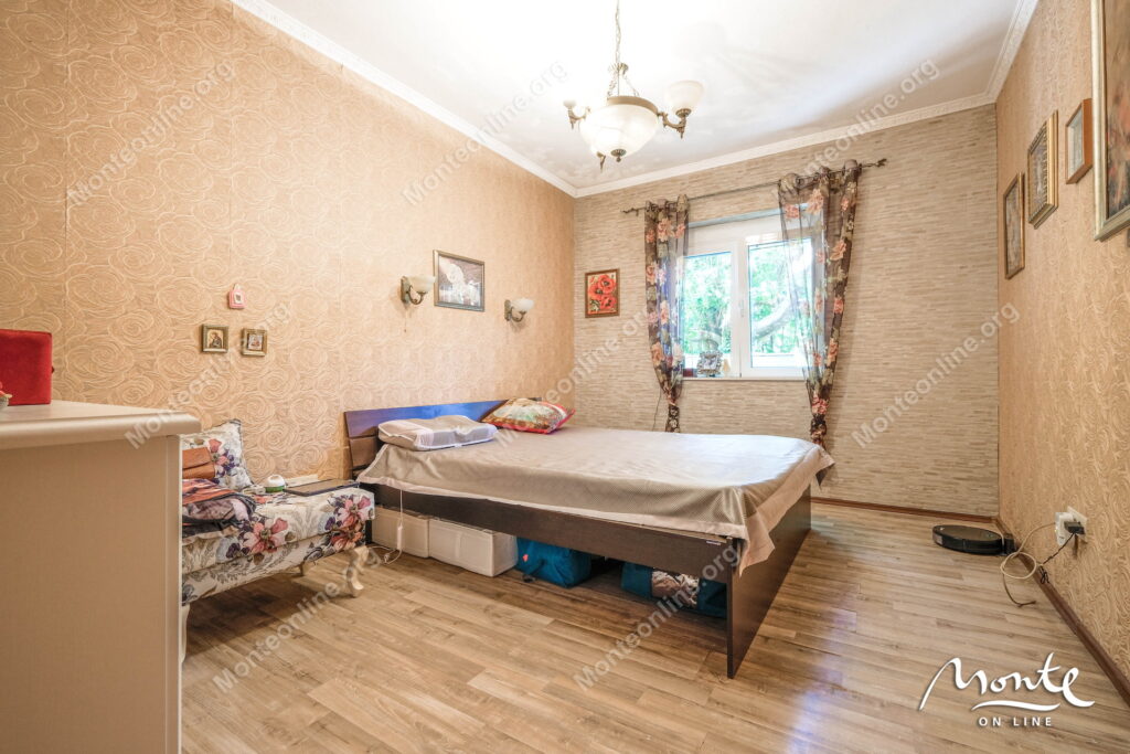 Prostrana kuća sa panoramskim pogledom na zaliv i stari grad Kotor 12