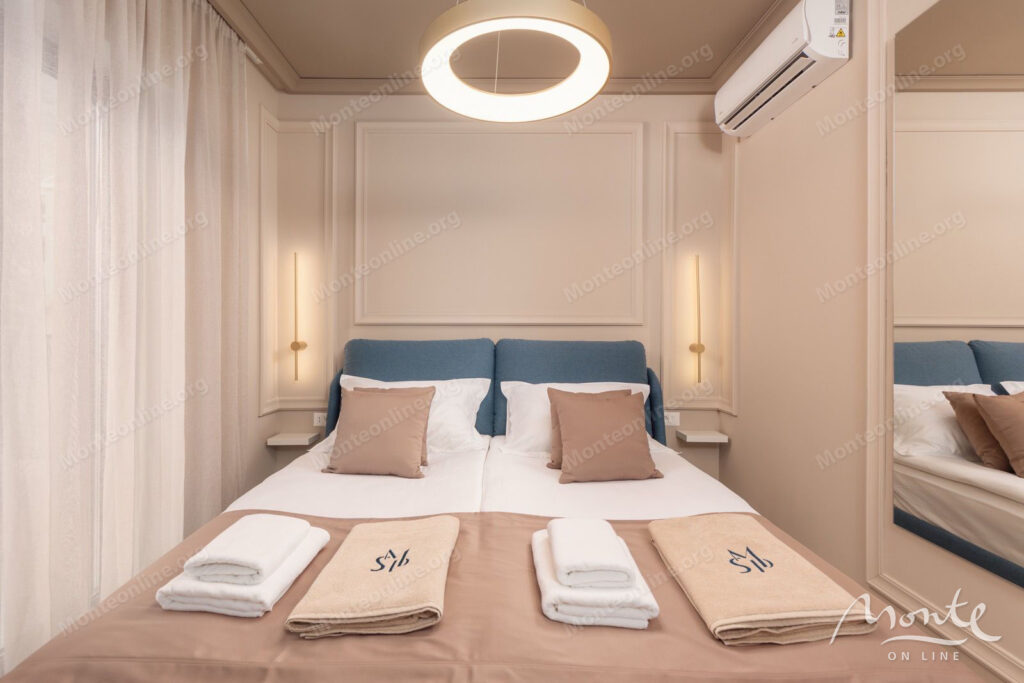 roskoshnyj penthaus s 3 spalnyami i privatnym bassejnom na kryshe v zhivopisnoj dobrote 06