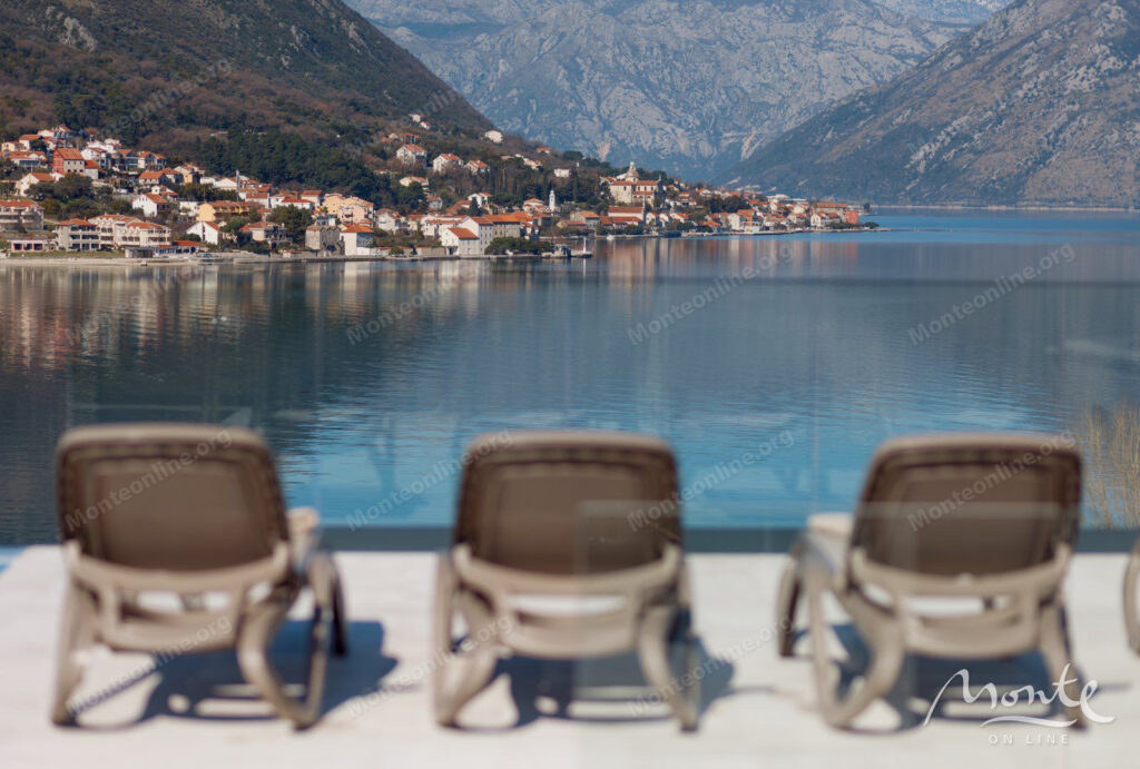 roskoshnyj penthaus s 3 spalnyami i privatnym bassejnom na kryshe v zhivopisnoj dobrote 17