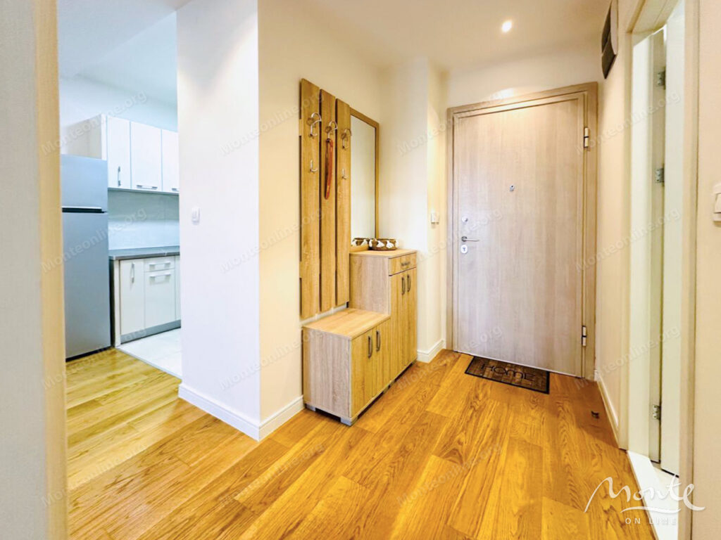 sovremennaya kvartira s 1 spalnej v prestizhnom komplekse s vidom na gory i more v bare 06