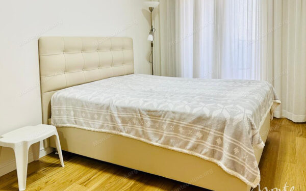 sovremennaya kvartira s 1 spalnej v prestizhnom komplekse s vidom na gory i more v bare 08