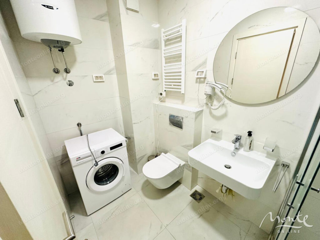 sovremennaya kvartira s 1 spalnej v prestizhnom komplekse s vidom na gory i more v bare 11