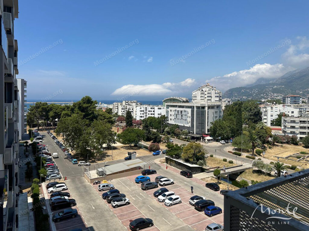 sovremennaya kvartira s 1 spalnej v prestizhnom komplekse s vidom na gory i more v bare 12