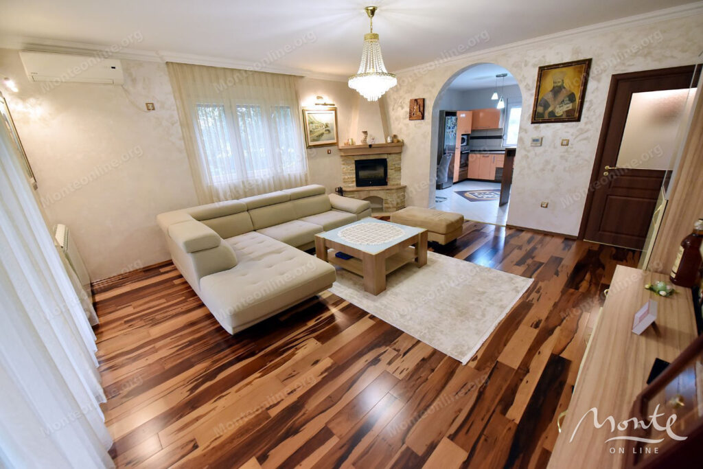 sovremennyj meblirovannyj dom s sadom v tihom rajone ryadom s podgoriczej 07