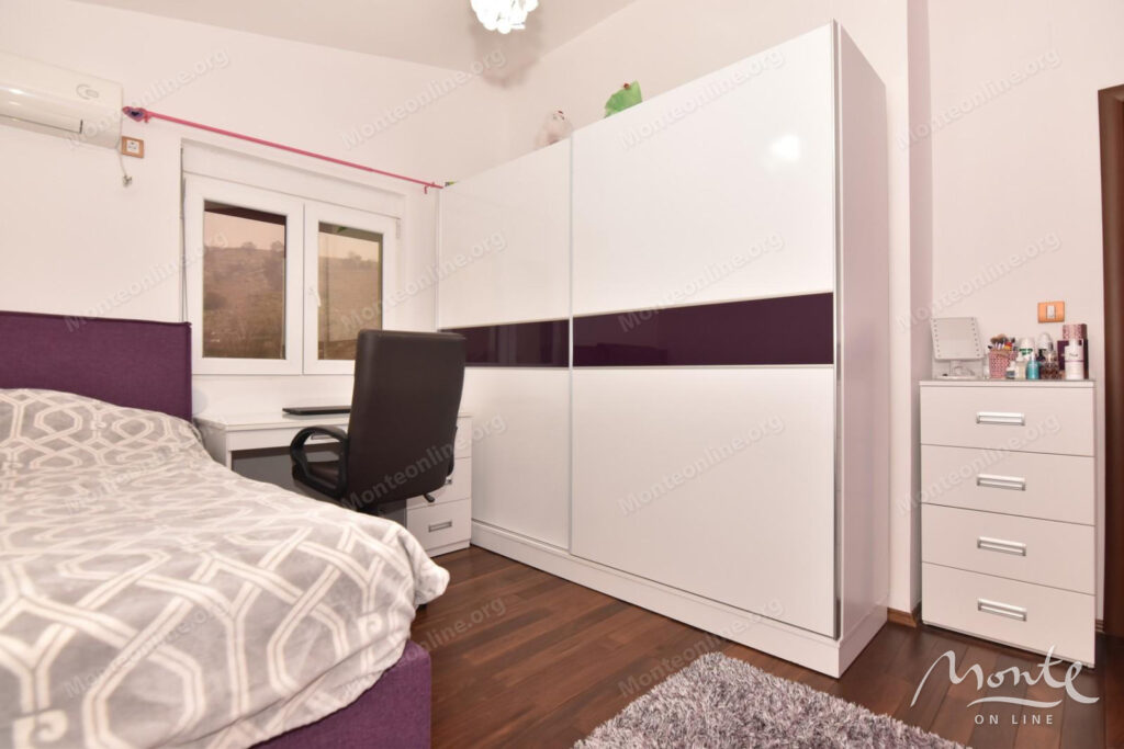 sovremennyj meblirovannyj dom s sadom v tihom rajone ryadom s podgoriczej 11