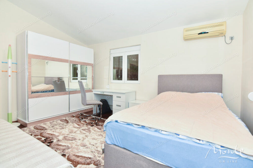 sovremennyj meblirovannyj dom s sadom v tihom rajone ryadom s podgoriczej 17