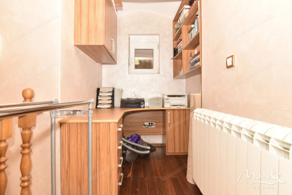 sovremennyj meblirovannyj dom s sadom v tihom rajone ryadom s podgoriczej 26