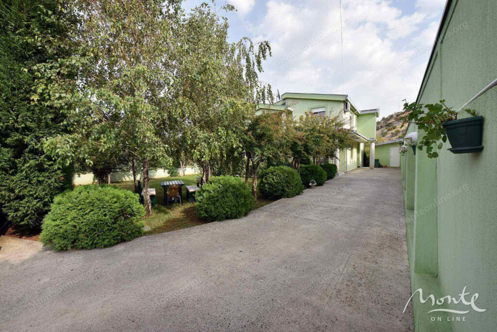 sovremennyj meblirovannyj dom s sadom v tihom rajone ryadom s podgoriczej 34