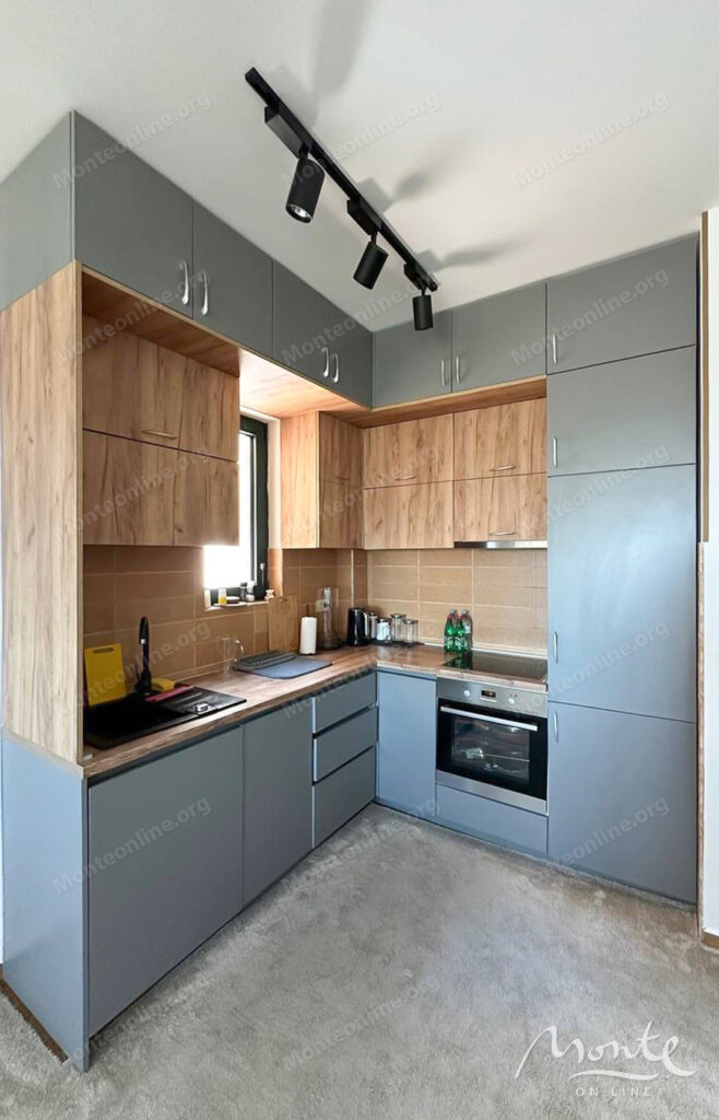 svetlaya kvartira s 2 spalnyami i panoramnym vidom na more v bechichi 04