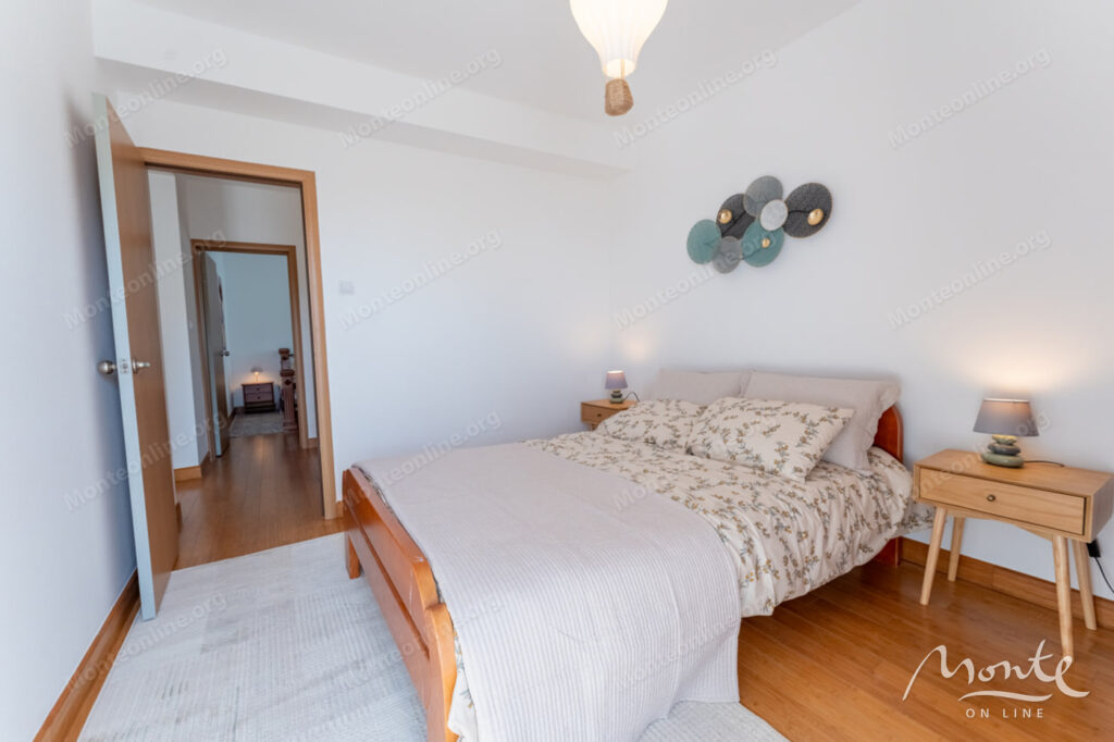 svetlaya kvartira s 2 spalnyami i vidom na more v przhno 09