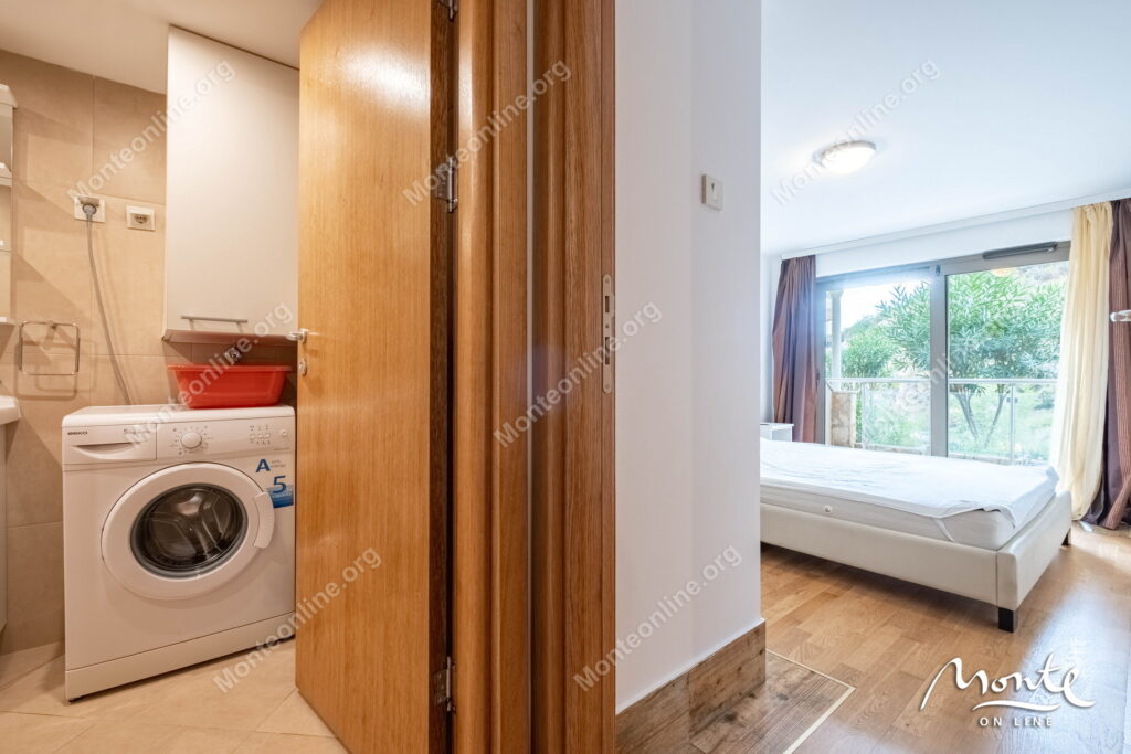 uyutnaya kvartira s 1 spalnej v komplekse s bassejnom v przhno 16