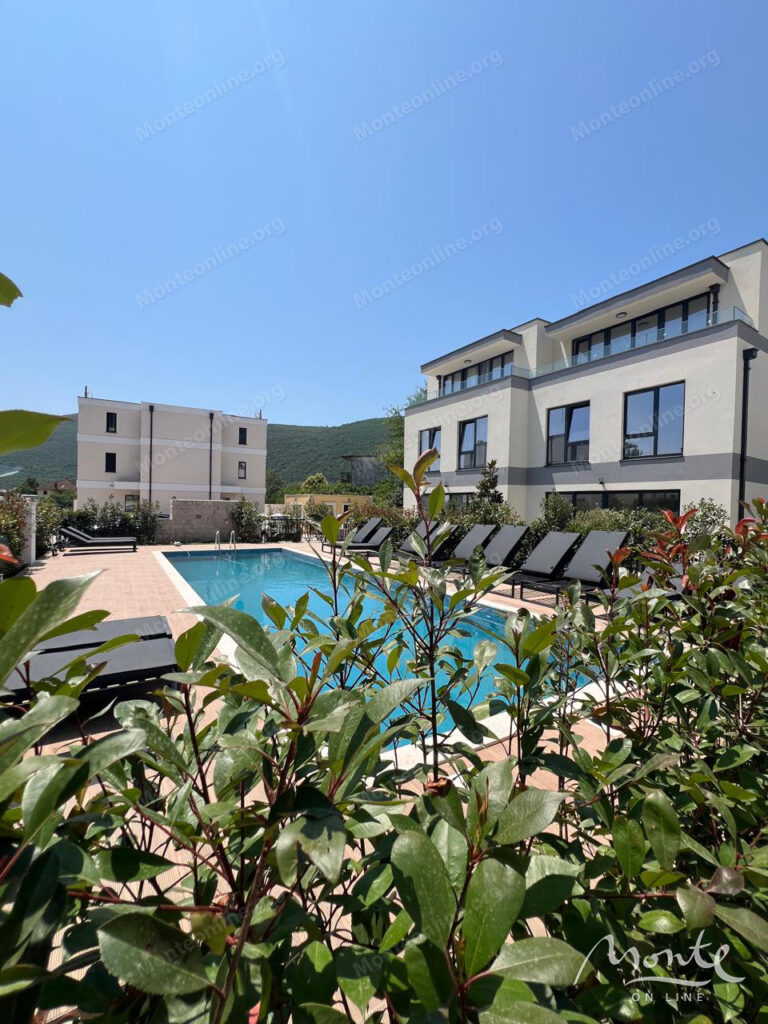 3 etazhnyj dom v zakrytom poselke s obshhim bassejnom lastva grbalska 35