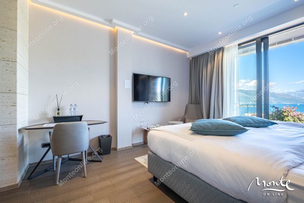 elegantnaya studiya v prestizhnom komplekse nikki beach montenegro 04