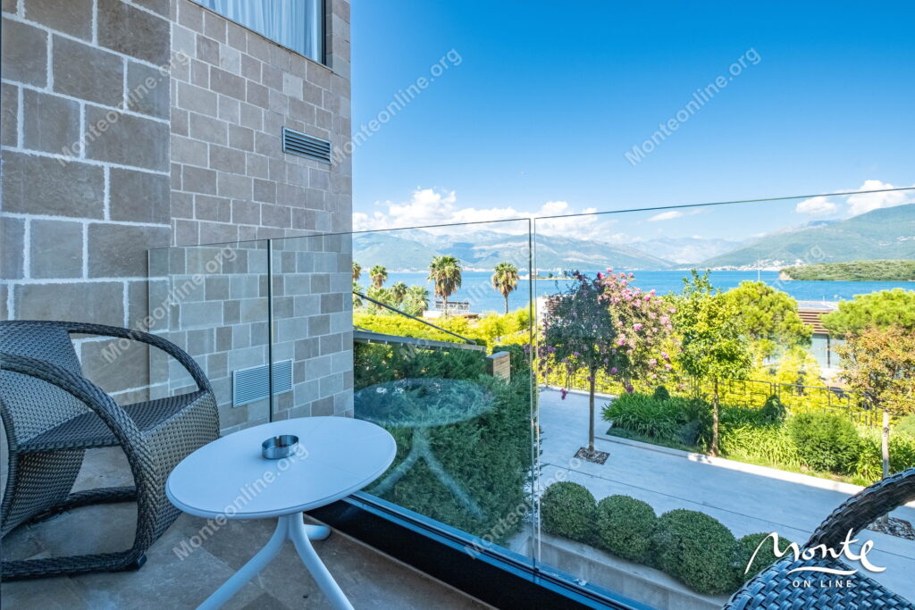 elegantnaya studiya v prestizhnom komplekse nikki beach montenegro 10