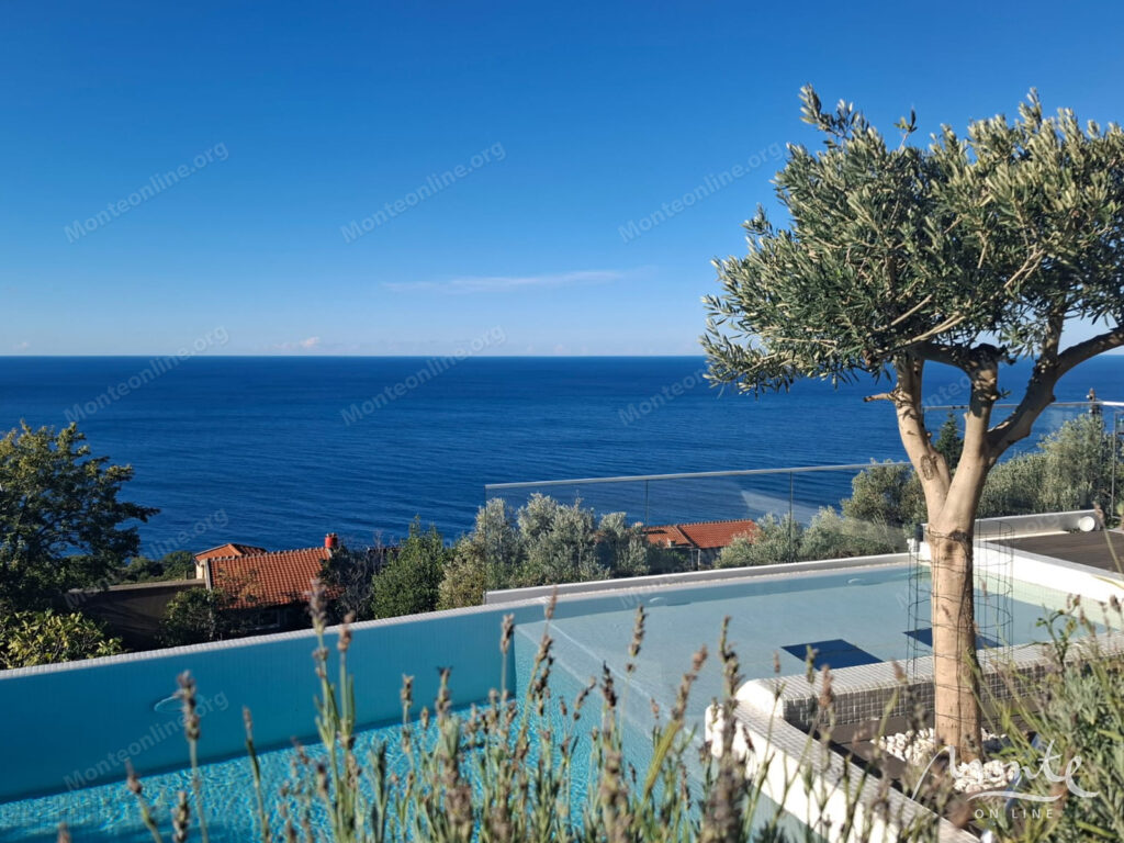 kamennaya villa s bassejnom i panoramnym vidom na adriatiku v rezhevichi 12