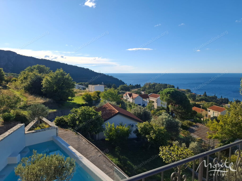 kamennaya villa s bassejnom i panoramnym vidom na adriatiku v rezhevichi 16