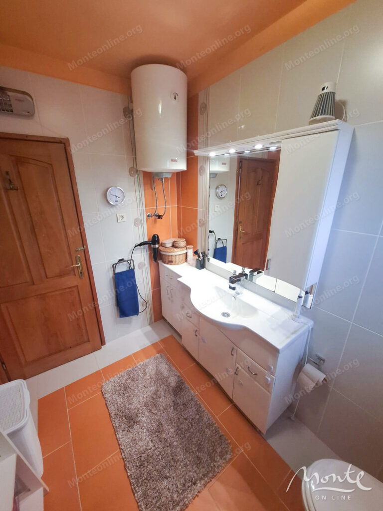 kamennaya villa s bassejnom i panoramnym vidom na adriatiku v rezhevichi 28