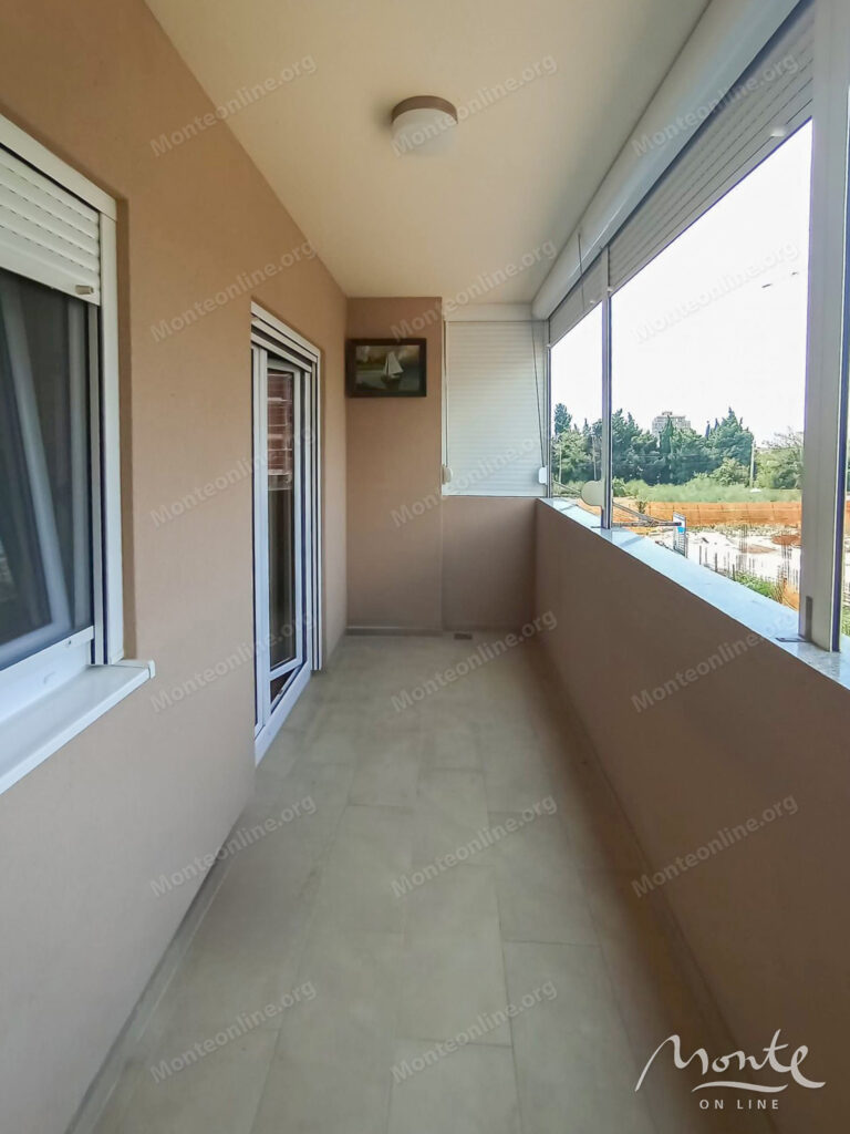 meblirovannaya kvartira s 1 spalnej i bolshoj terrasoj v rajone ilino bar 08