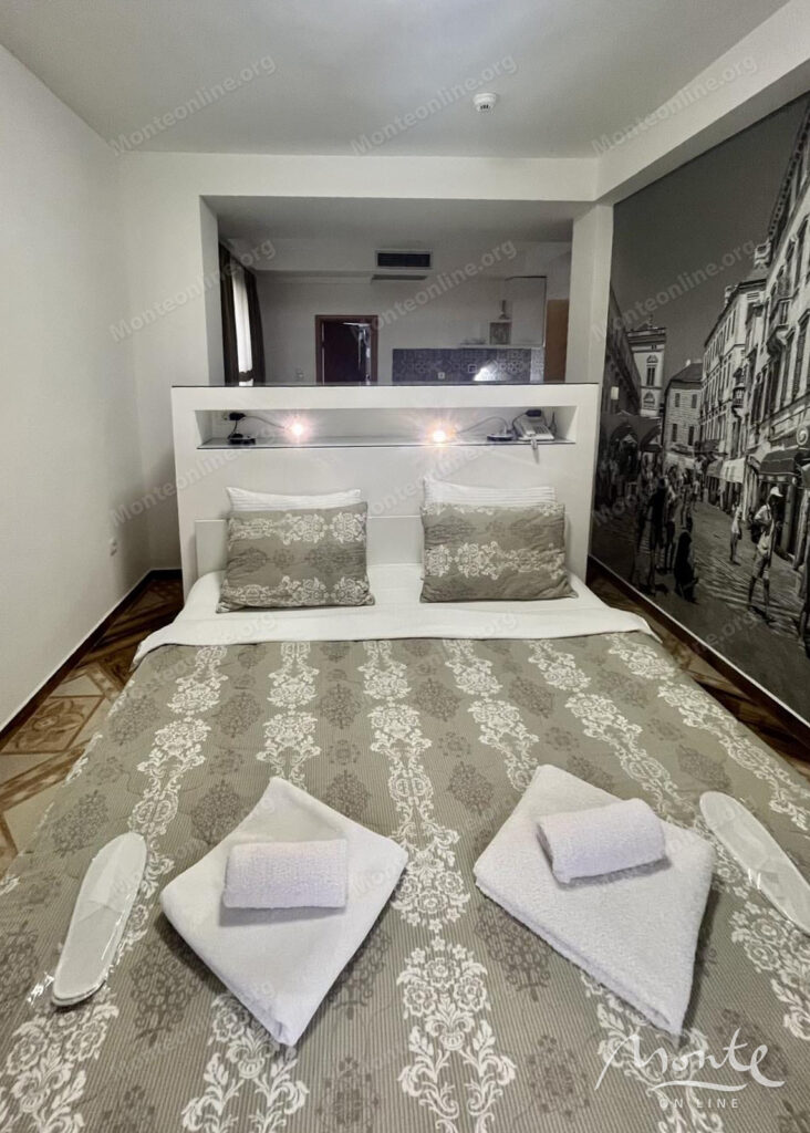 mini otel v 100 metrah ot starogo goroda kotora 09