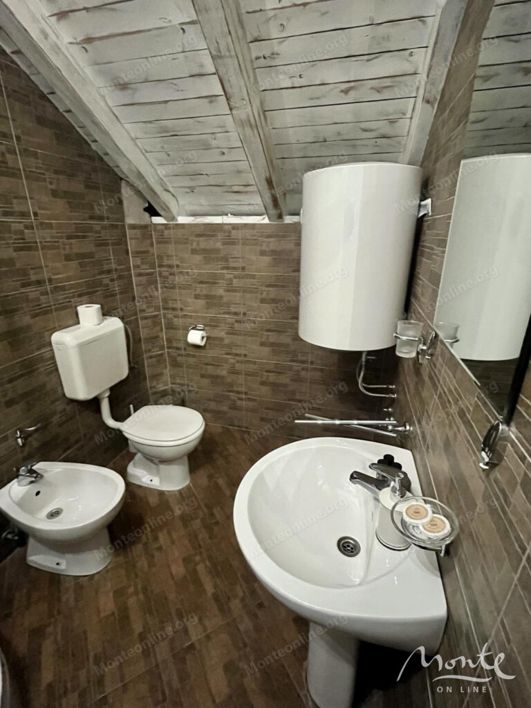 mini otel v 100 metrah ot starogo goroda kotora 25