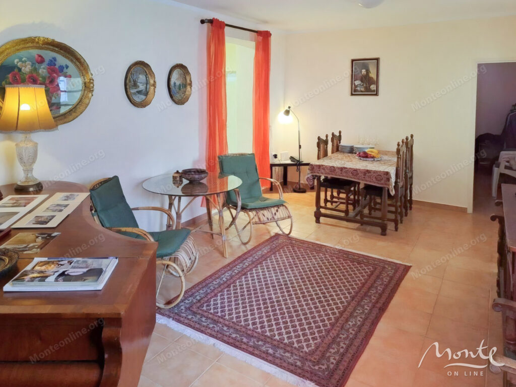 nebolshoj uyutnyj dvuhetazhnyj dom v 150 metrah ot morya prchan 03