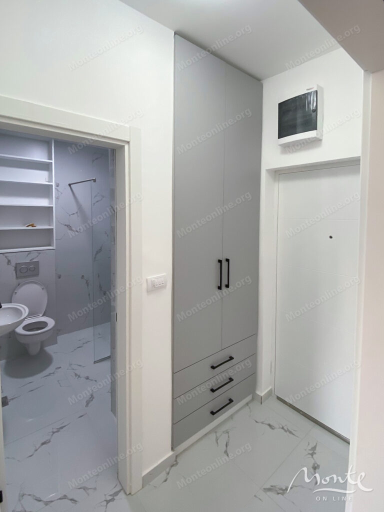 novaya kvartira s 1 spalnej v sovremennom zdanii v rajone zabelo podgoricza 07