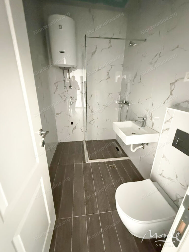 prostornaya kvartira s 3 spalnyami v spokojnom rajone podgoriczy 08