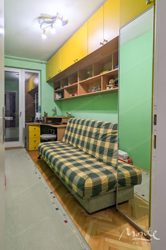 prostornaya kvartira s 4 spalnyami v czentre podgoriczy rajon lepa kata 03