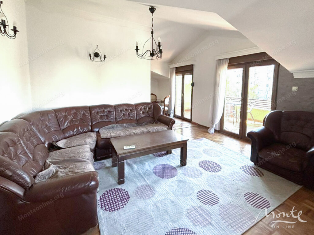 prostornaya meblirovannaya kvartira s 3 spalnyami v podgoricze 02