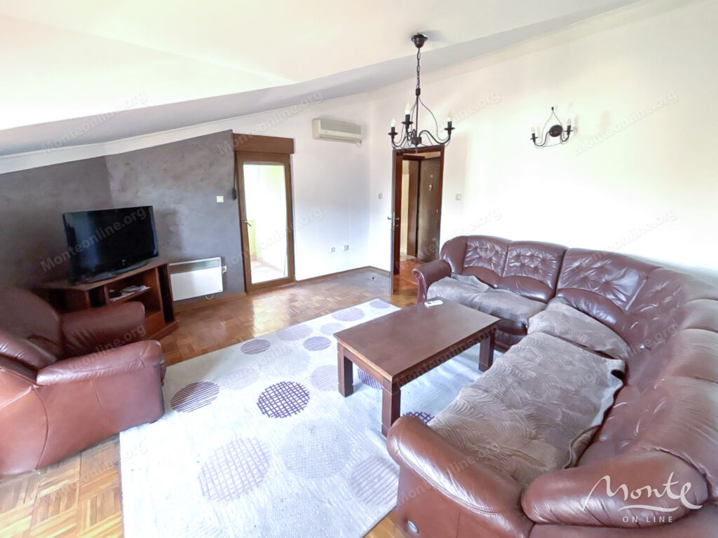 prostornaya meblirovannaya kvartira s 3 spalnyami v podgoricze 03