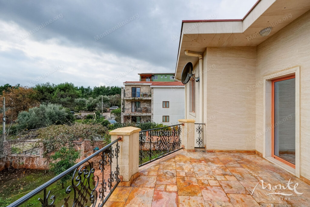 roskoshnaya villa klassa lyuks v radovichi lushticza 41