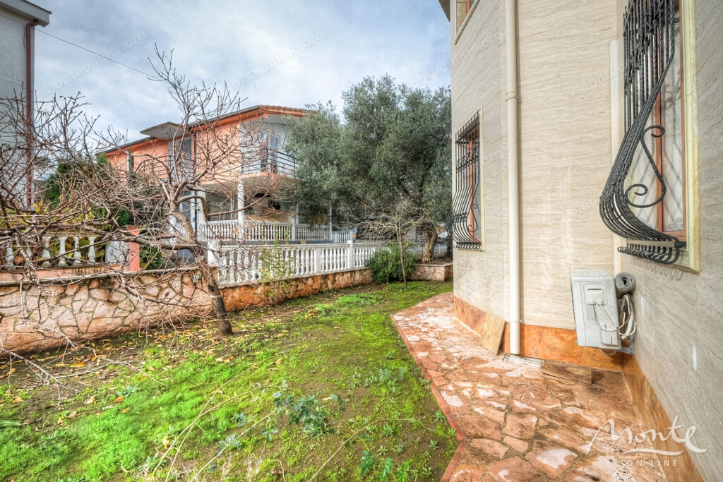 roskoshnaya villa klassa lyuks v radovichi lushticza 44