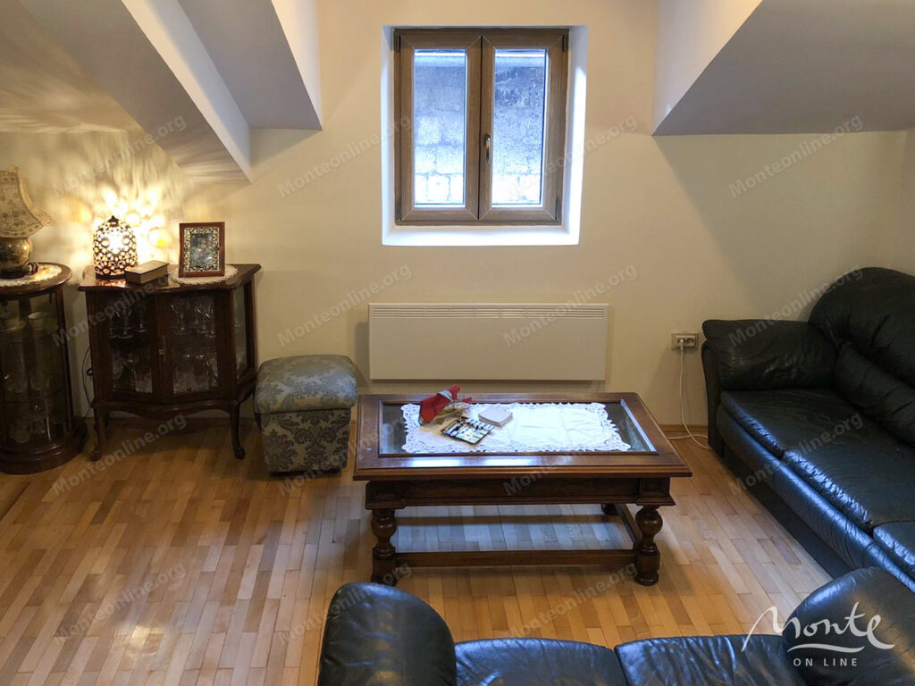 roskoshno meblirovannaya kvartira s 2 spalnyami v starom gorode kotora 05