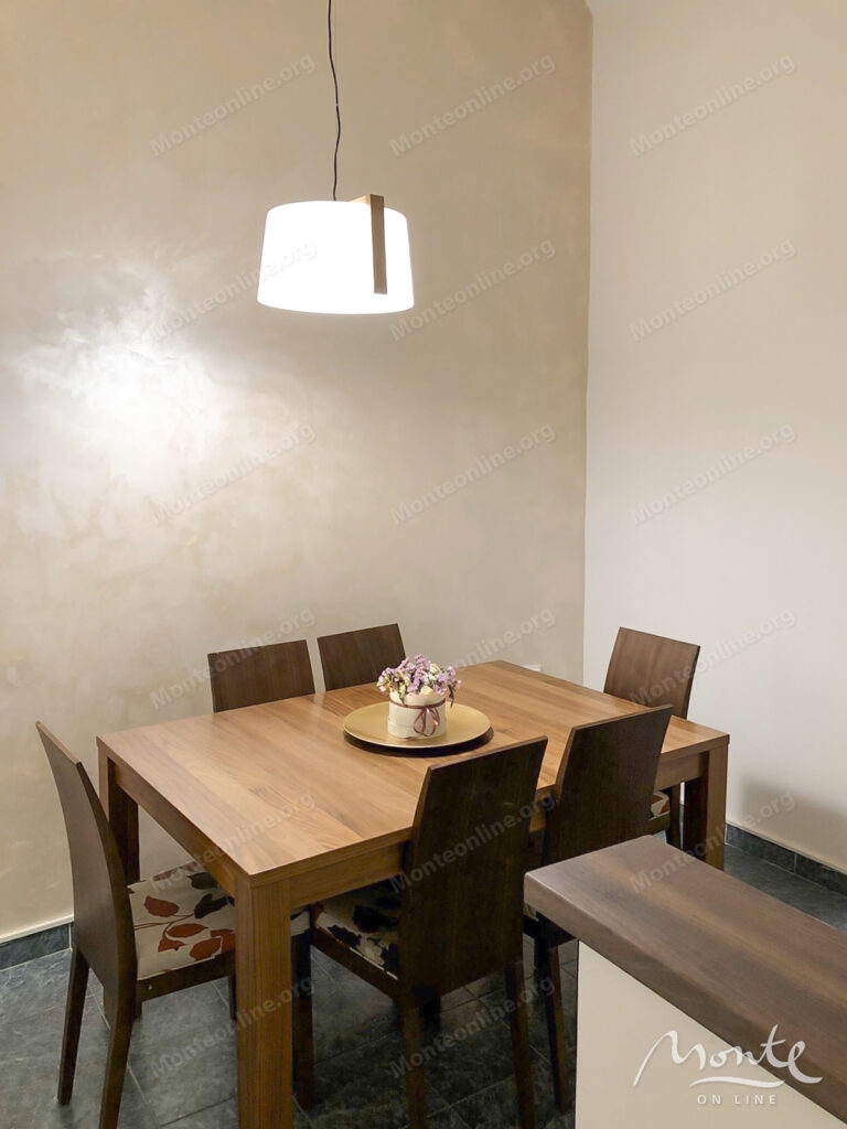 roskoshno meblirovannaya kvartira s 2 spalnyami v starom gorode kotora 12