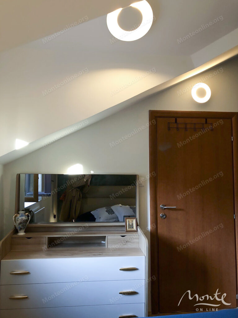 roskoshno meblirovannaya kvartira s 2 spalnyami v starom gorode kotora 13