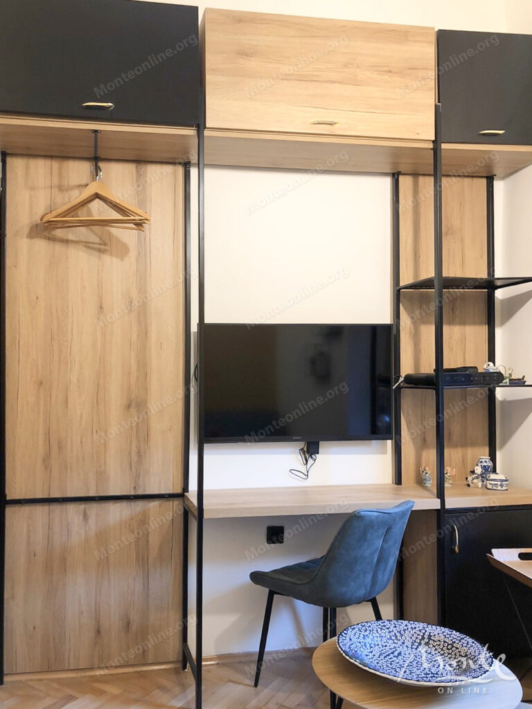 roskoshno meblirovannaya kvartira s 2 spalnyami v starom gorode kotora 17