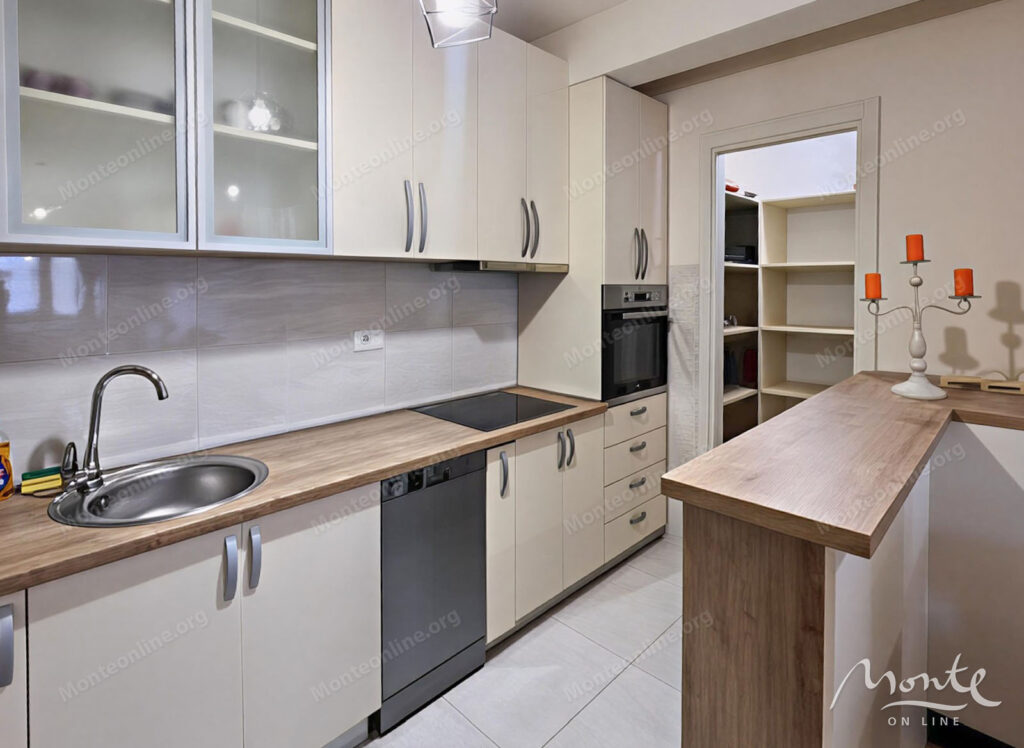 sovremennaya kvartira s 1 spalnej balkonom i kladovoj v central point podgoricza 05