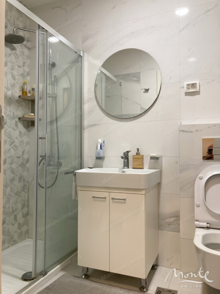 sovremennaya kvartira s 1 spalnej i garazhnym mestom v podgoricze 08