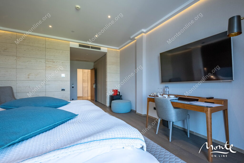 studiya v prestizhnom komplekse nikki beach montenegro s vidom na kotorskij zaliv 05