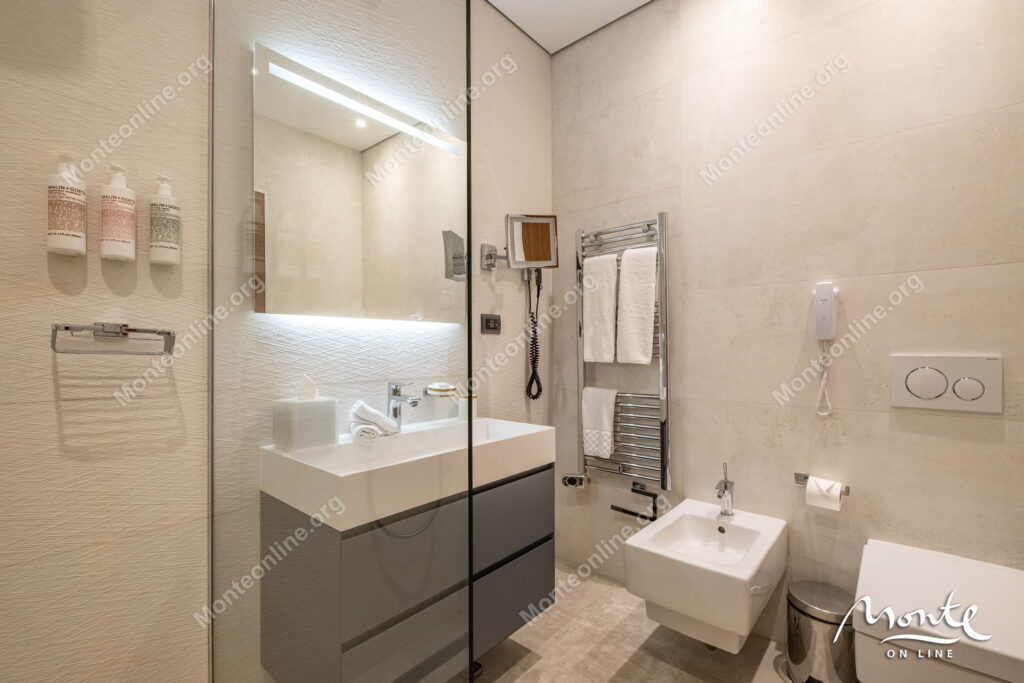 studiya v prestizhnom komplekse nikki beach montenegro s vidom na kotorskij zaliv 12