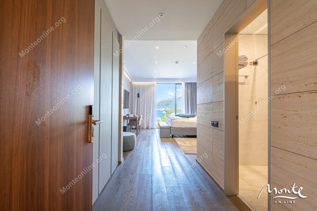 studiya v prestizhnom komplekse nikki beach montenegro s vidom na kotorskij zaliv 15