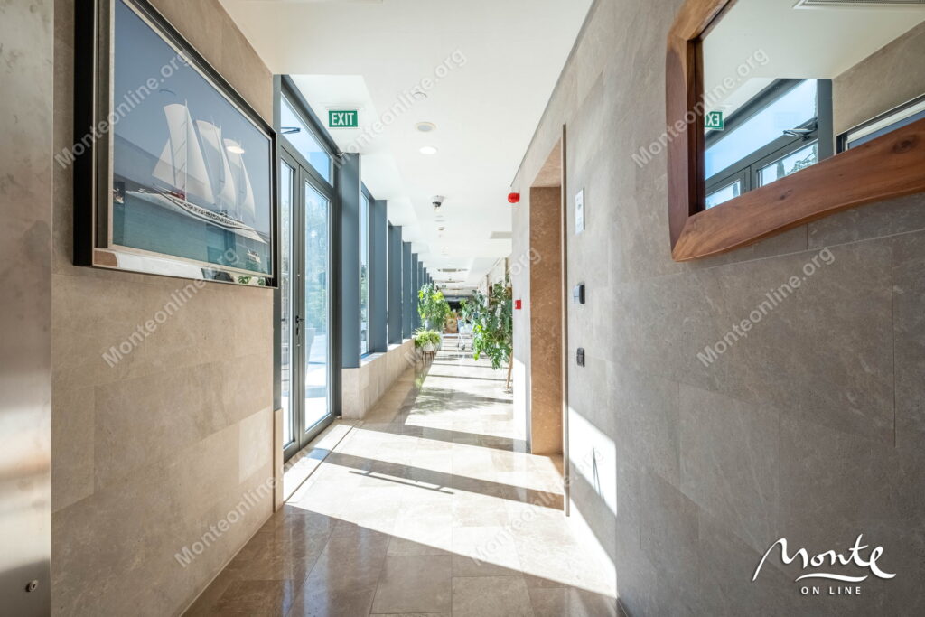 studiya v prestizhnom komplekse nikki beach montenegro s vidom na kotorskij zaliv 18