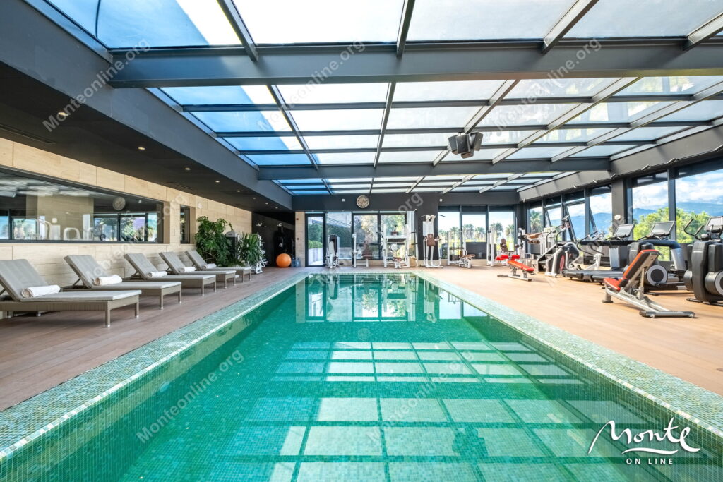 studiya v prestizhnom komplekse nikki beach montenegro s vidom na kotorskij zaliv 24