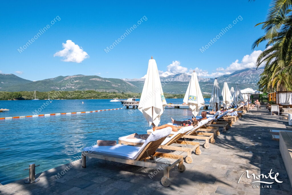 studiya v prestizhnom komplekse nikki beach montenegro s vidom na kotorskij zaliv 29