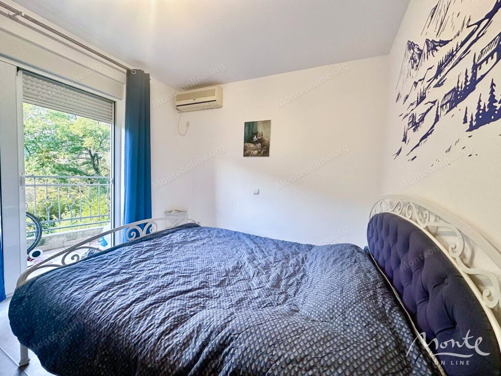 svetlaya kvartira s 1 spalnej i tremya terrasami v bechichi po unikalnoj stoimosti 09